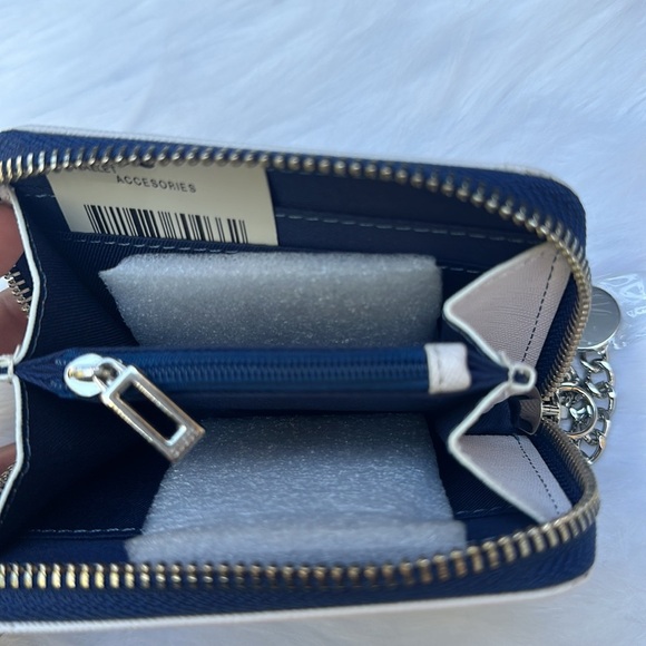 New GUESS Women’s Blue Wallet - Picture 6 of 8